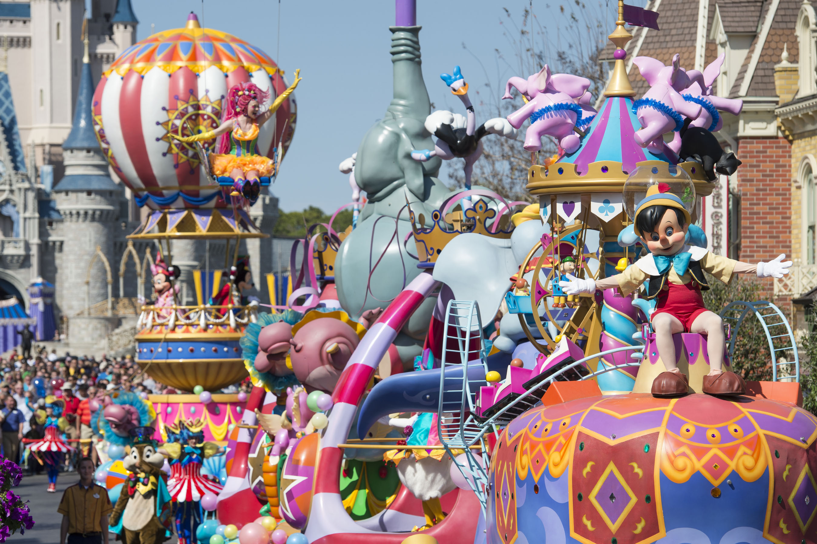 Disney’s Festival of Fantasy Parade