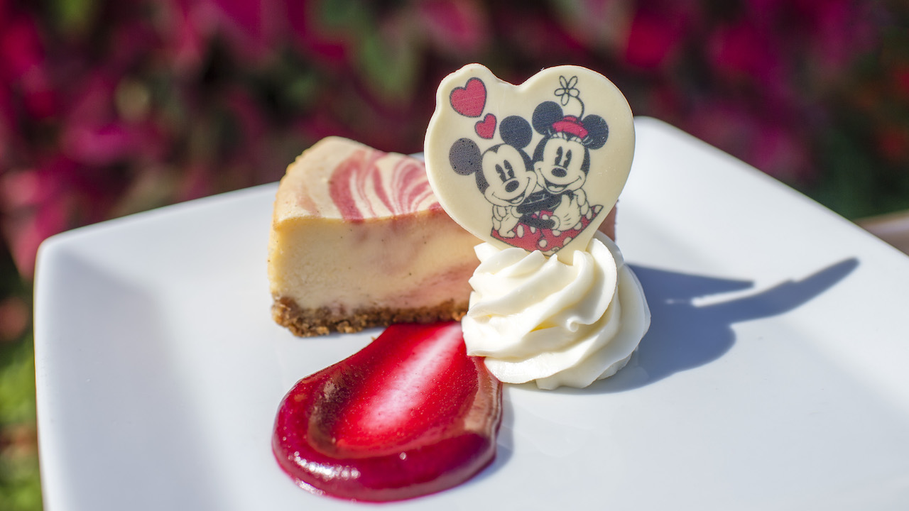 Mickey & Minnie’s Surprise Celebration