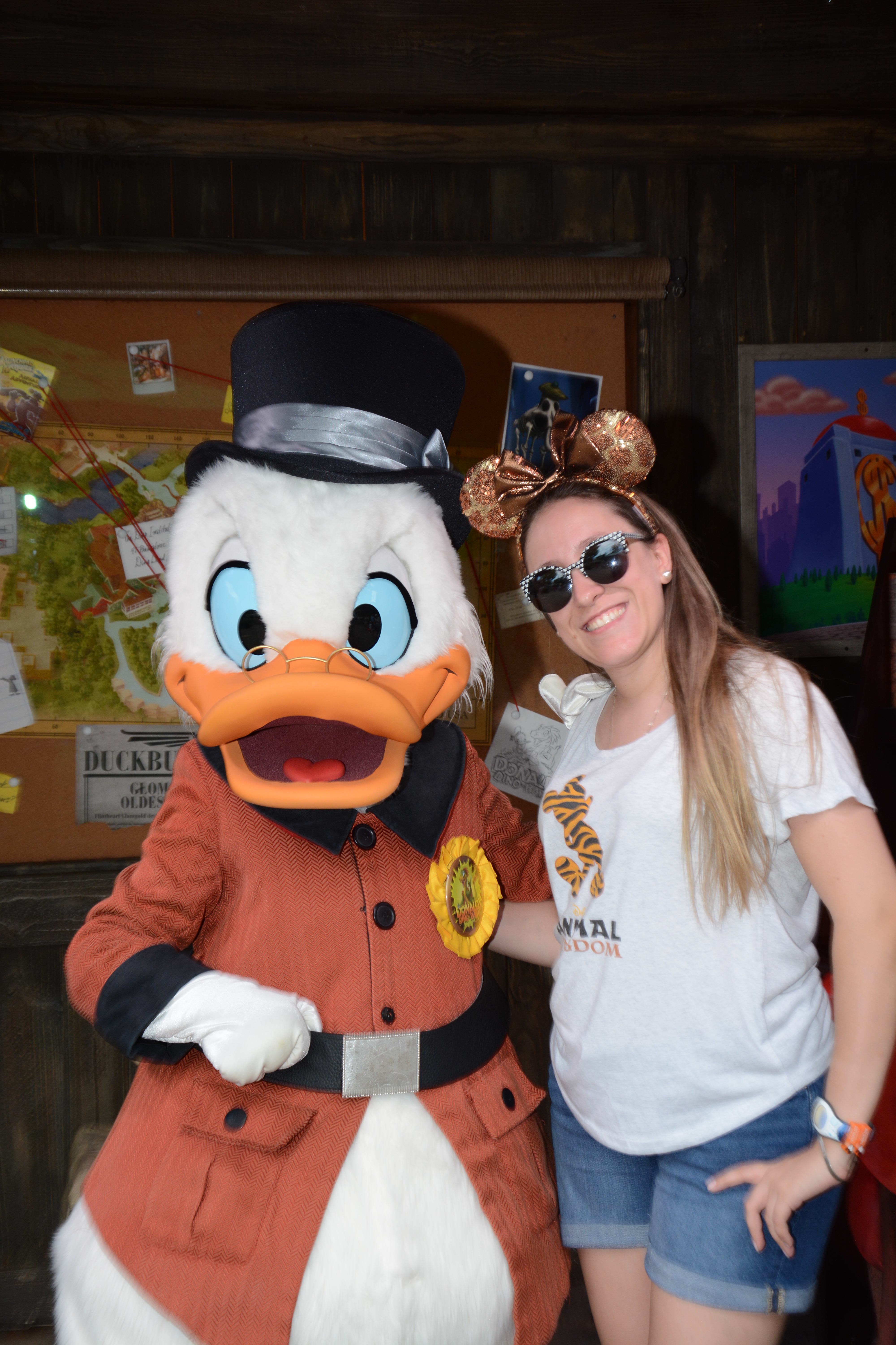 Donald's Dino-Bash a festa do Pato Donald no parque Disney's Animal Kingdom  - Indo Pra Orlando