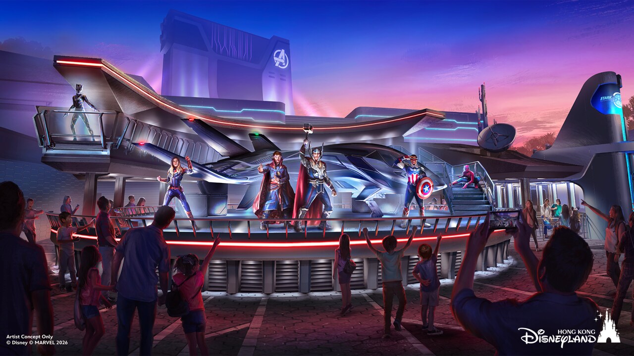 Quinjet-landing-platform-to-encounter-heroes